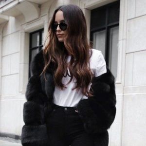 Meet your Posher, Bella